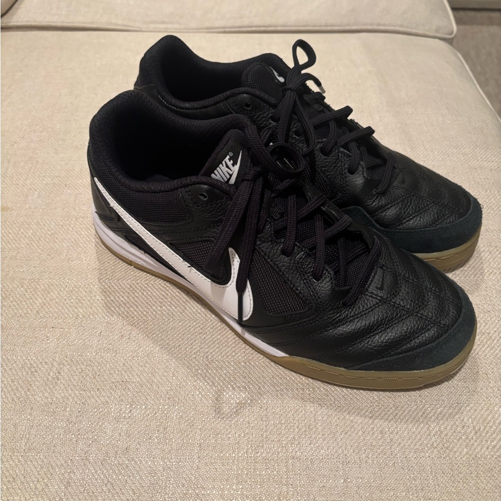 Nike Black and White Sneakers